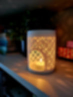 White ceramic wax melt burner with lattice pattern