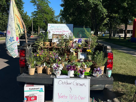 *free* Hair Flowers 4 Hat Daze - until gone - Vendor Fair Starts at 9am