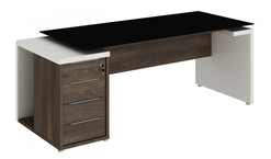 Mesa retangular com tampo de vidro