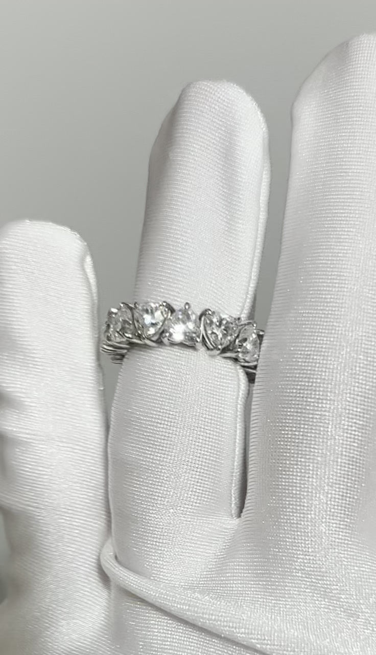 Miniatura: Ouro 18k- Aliança 0.5ct cada Moissanite lapidação coração 