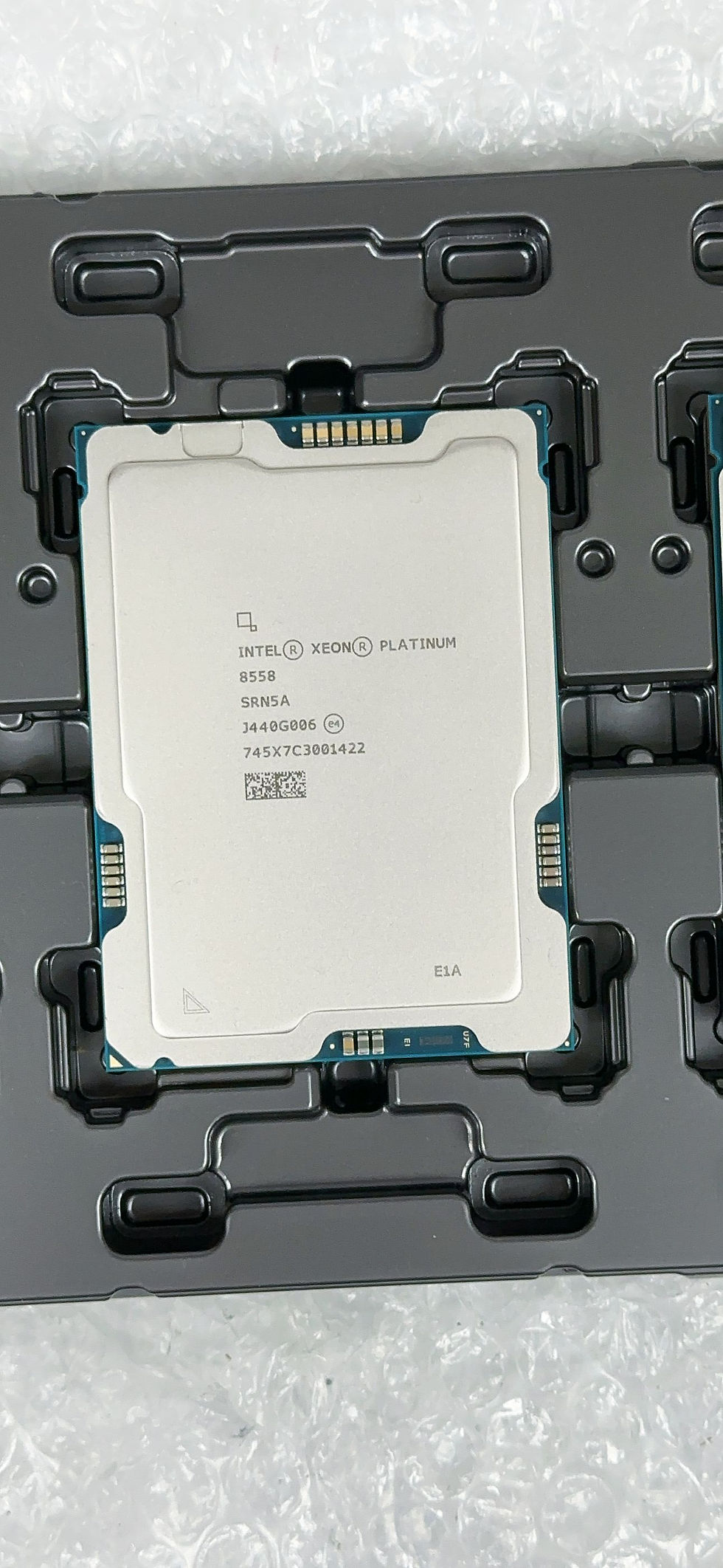 Intel® SRN5A  Xeon® Platinum 8558 Processor