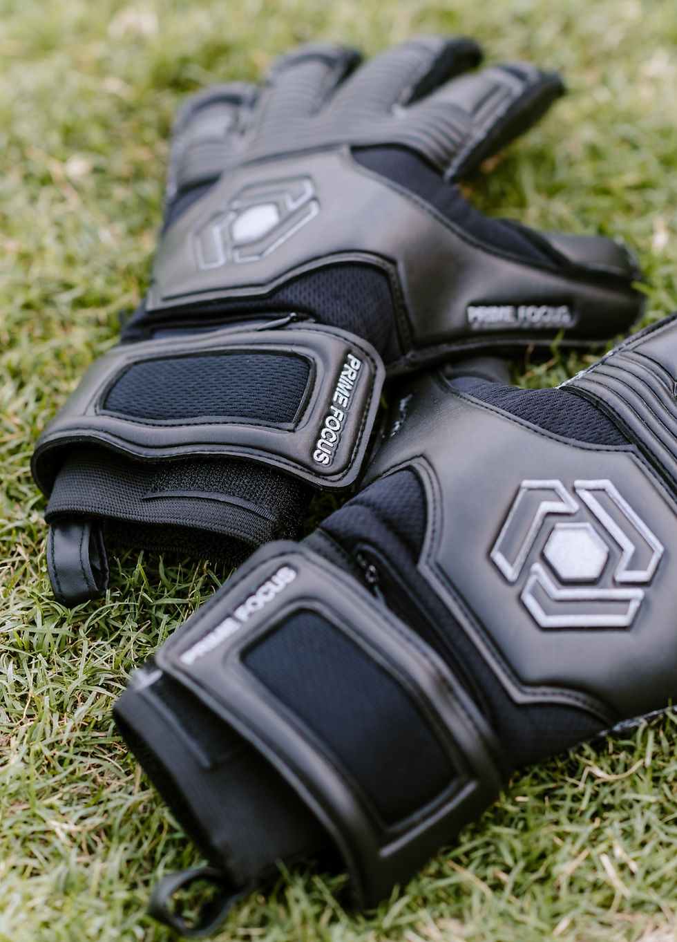 How long should goalkeeper gloves last?