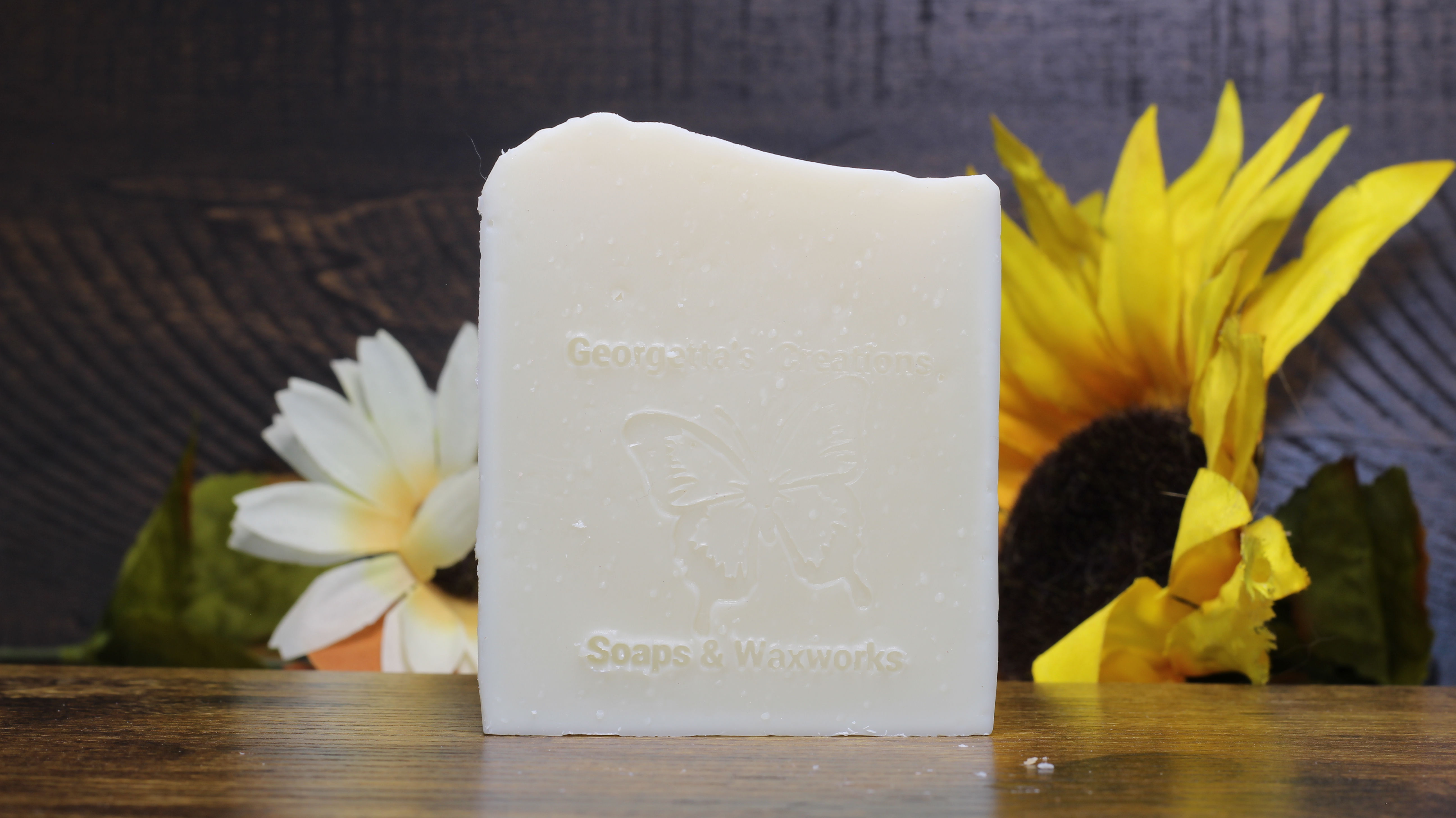 Quench your skin with Georgetta's Basic Moisture Body Soap. Made from the best natural ingredients, it refreshes and moisturizes, leaving your skin very soft. Enjoy simple luxury and personal care. At Georgetta, we care for your skin and the environment. Try our Basic Moisture Body Soap today for nourishment and simplicity. No Scents or colors. Plant based