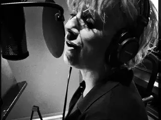 From Heart to Melody: Raie's 'Young Love' Echoes the Essence of First Romance