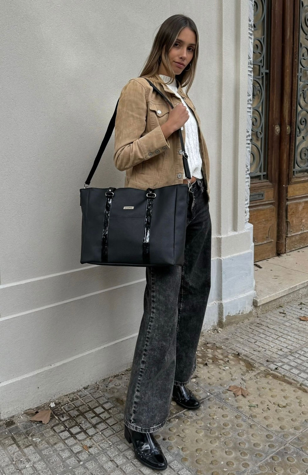 Miniatura: Cartera Siena [negro con tiras charol negro]