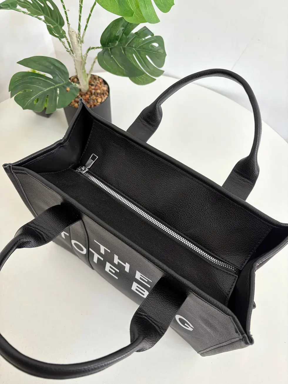 Miniatura: Cartera Tote [negro]