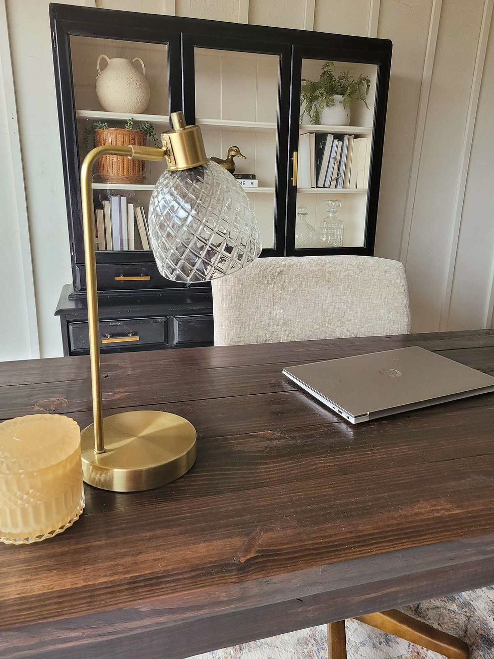 Thumbnail: Favorite Spindle Office Desk