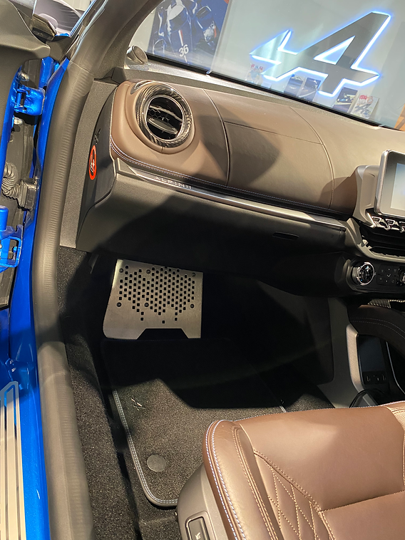 2022 A110失われた助手席ﾌｯﾄﾚｽﾄの件
