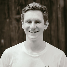 Mitarbeiter Portrait: Martin Siglhuber ist Raft Guide an der Loisach und betreut Events in Lenggries und Landkreis Garmisch-Partenkrichen