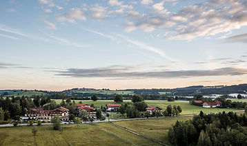 Das Parkhotel am Soier See in Bad Byersoien ist ein Hotel, dass mit Bavariaraft zusammenarbeitet.