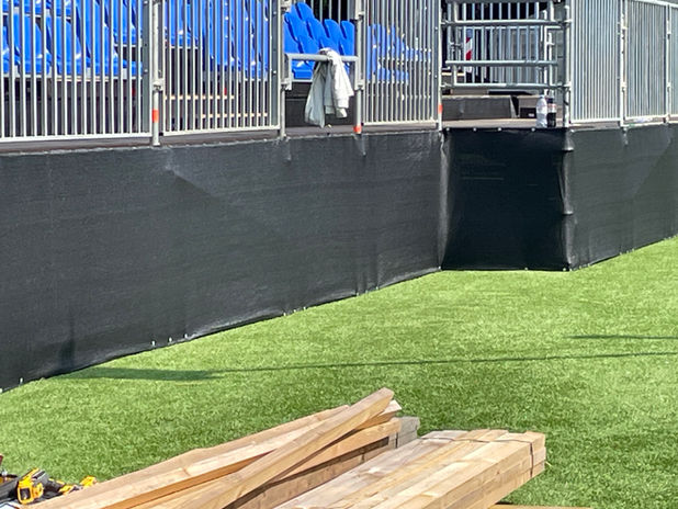 Verkleidung der Gerüstbauwerke auf der Fanmeile 2024