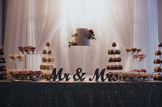 cake table_edited.jpg