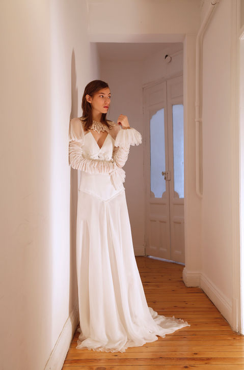 16.castellar-granados-novias-seda-manga.JPG