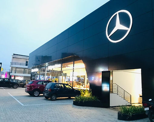 BRIDGEWAY MOTORS-MERCEDES BENZ SHOWROOM