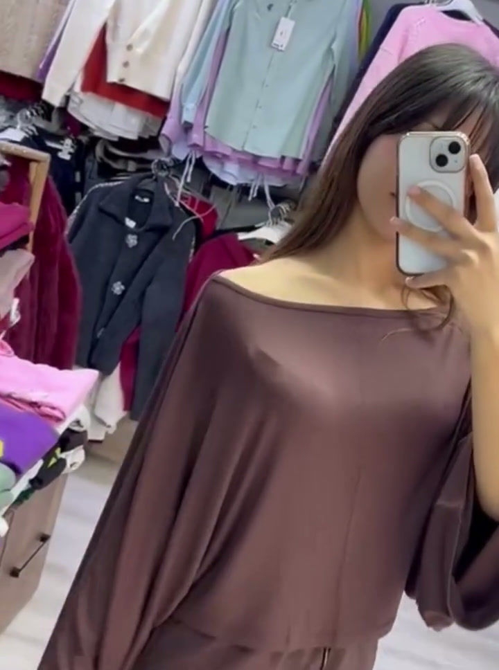 Thumbnail: 🌸Madonna Yaka Salaş Modal Kumaş Bluz