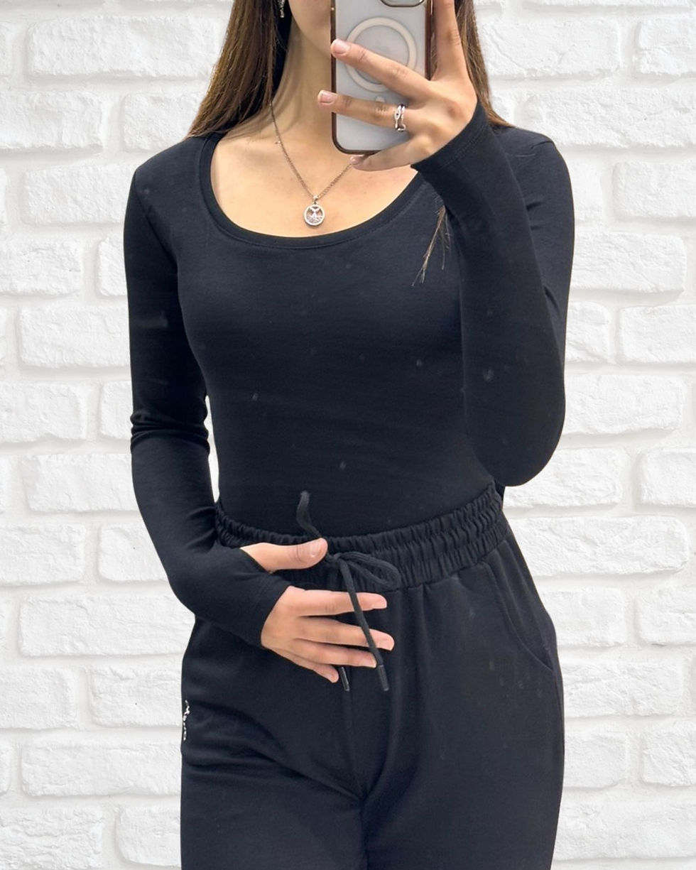 Thumbnail: U yaka parmak geçmeli modal body