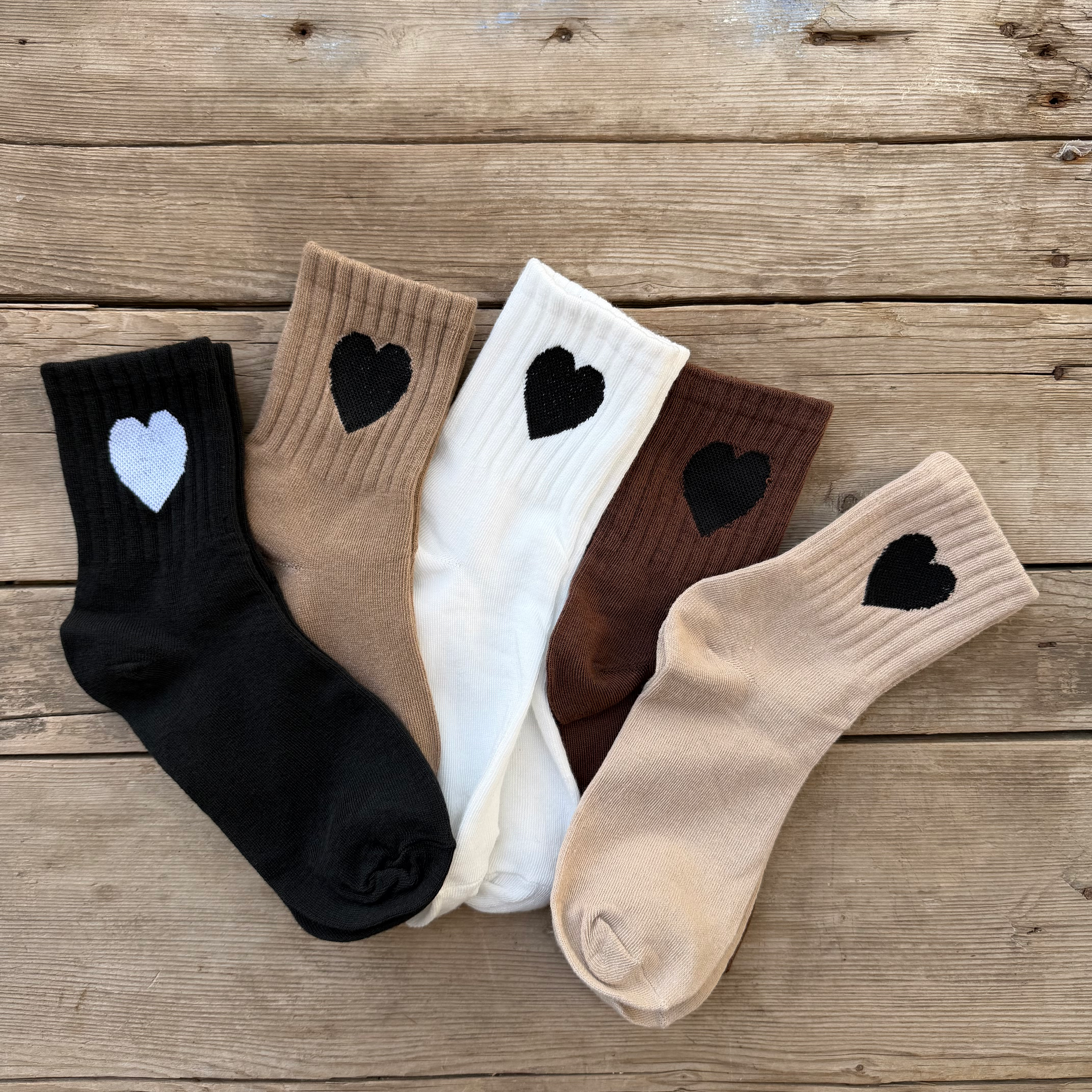 גרביים לב בודד