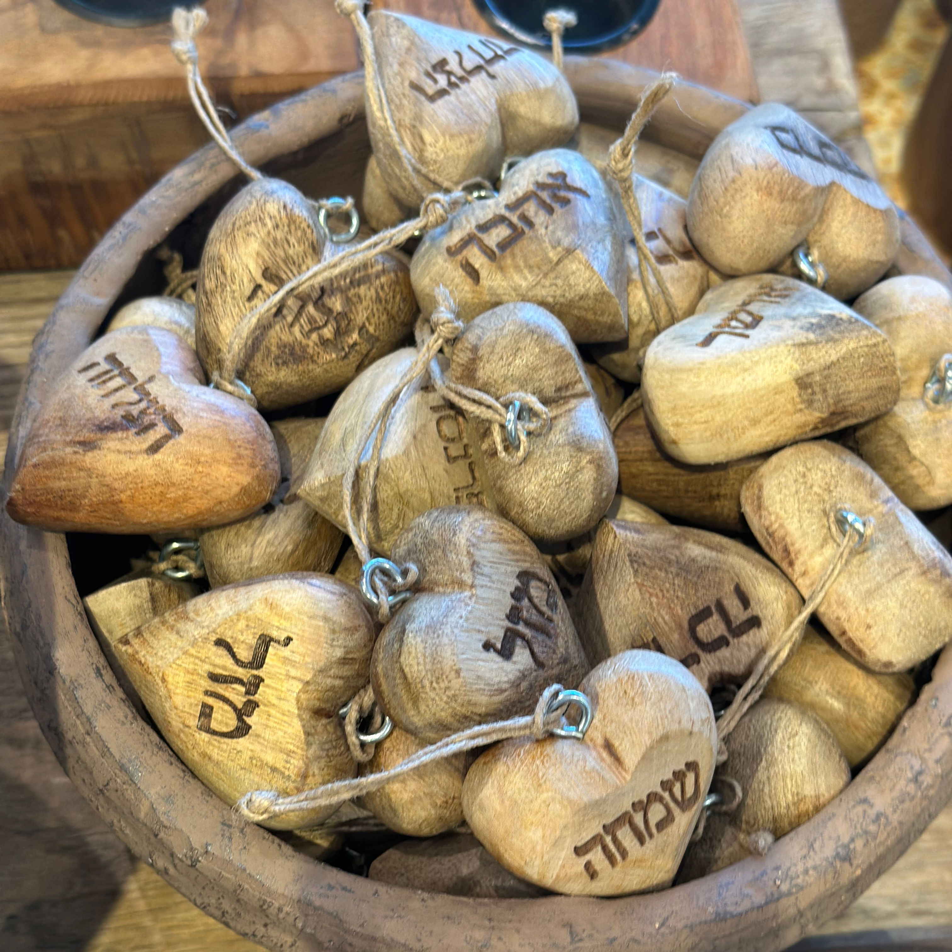 לב עץ מילה טובה