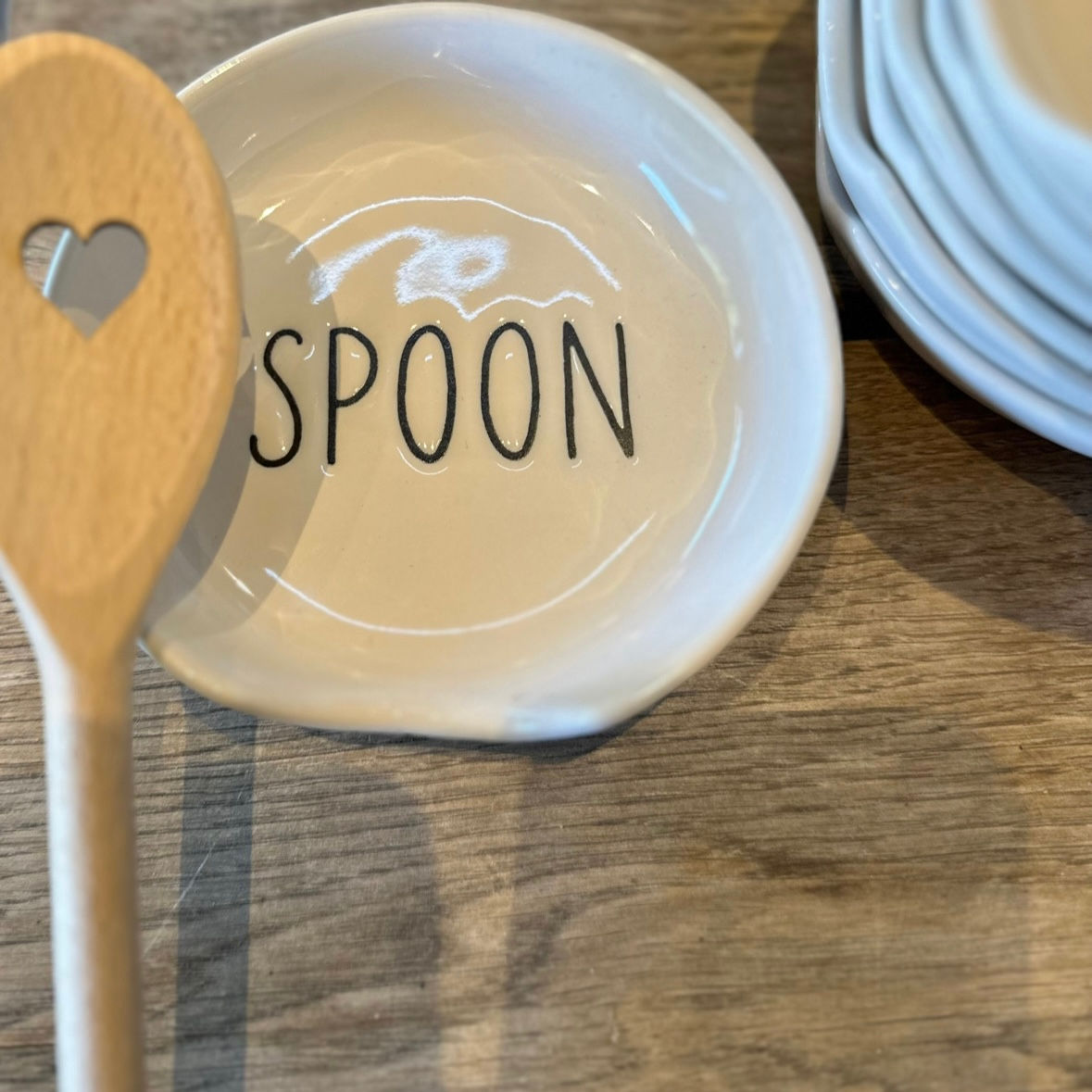 מעמד קרמיקה לכף בישול