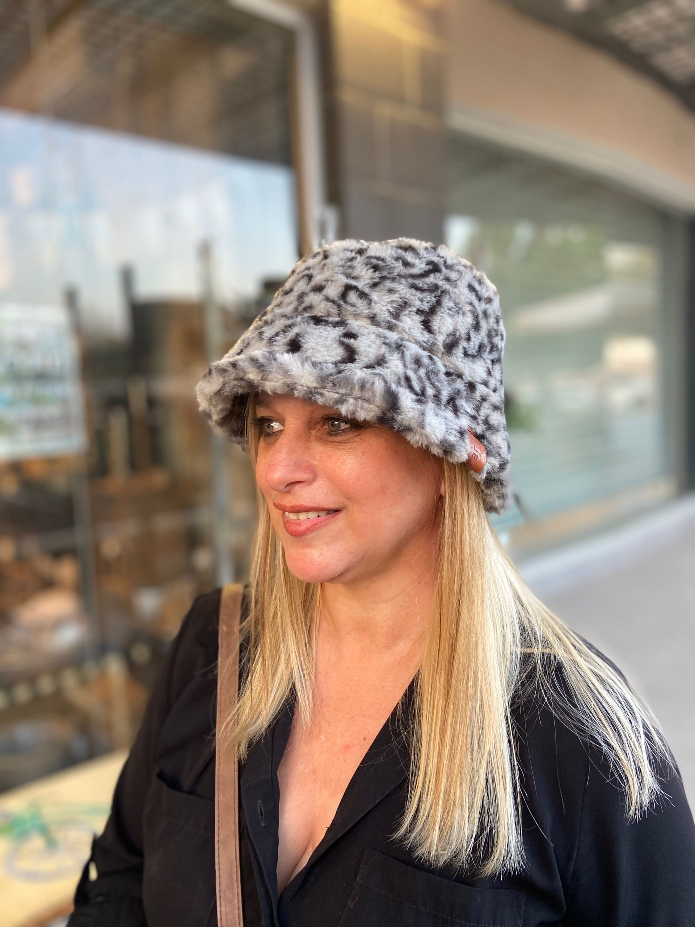 כובע חורף מנומר