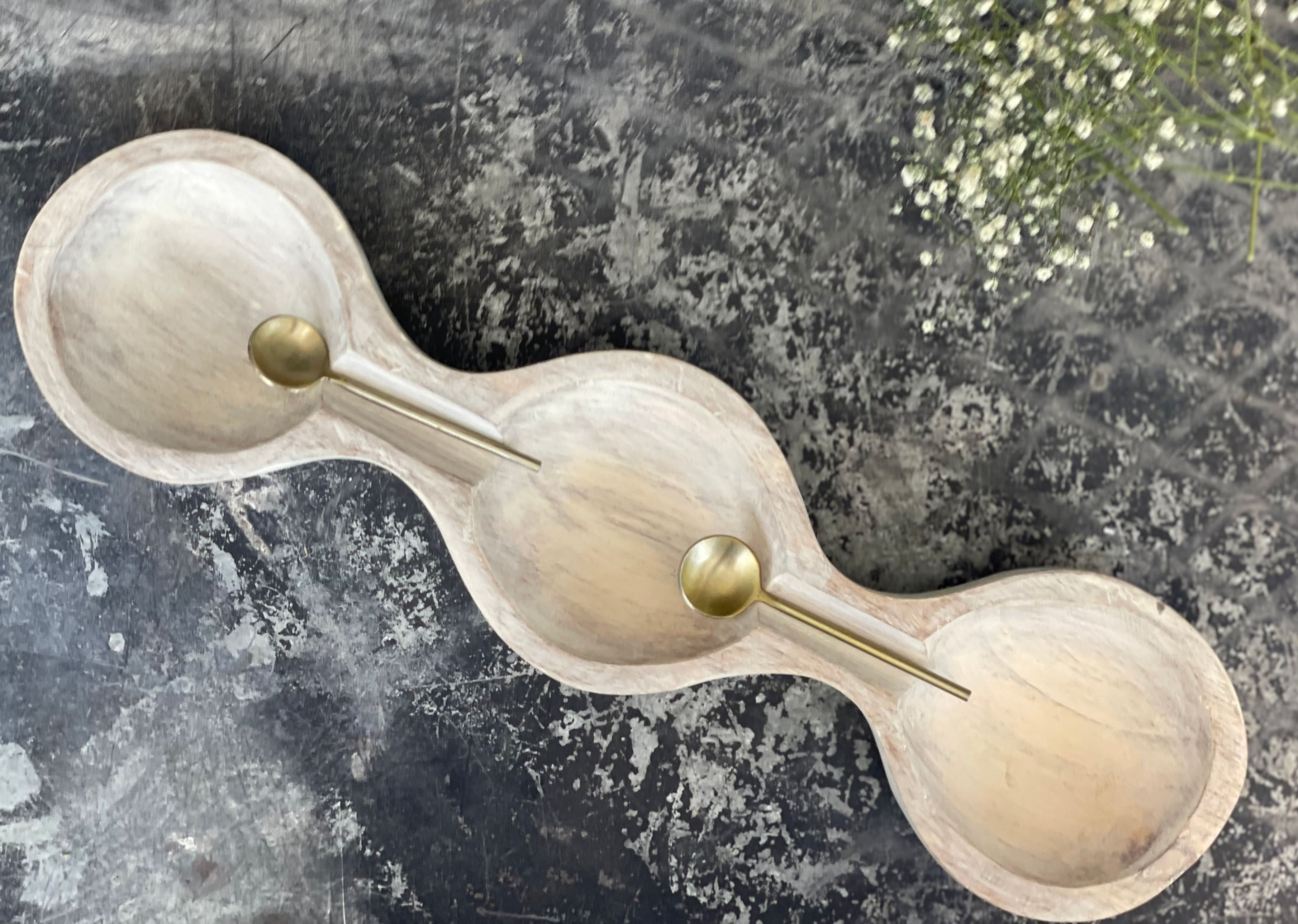 מגש עץ מחולק להגשה