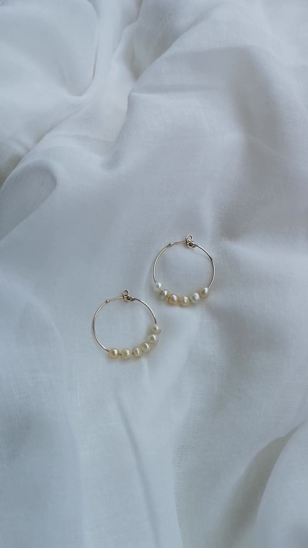 Thumbnail: PearlHoops Earrings 18kt Gold