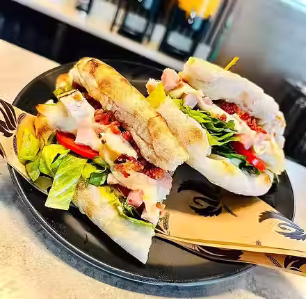 BRICK OVER SANDWICHES