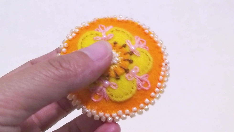 Thumbnail: Yellow flower beaded magnet