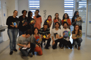 Costura corpo espaço, encadernação na biblioteca