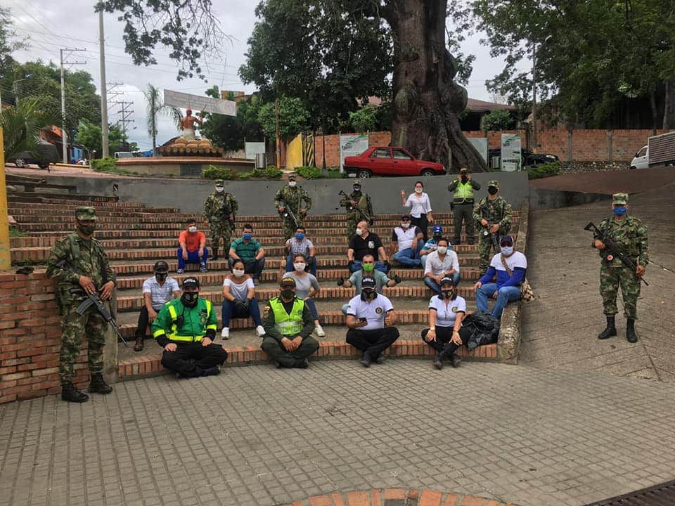 ENTREGA DE AYUDA HUMANITARIA