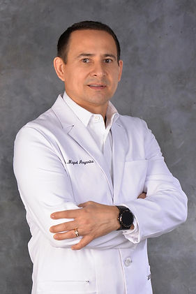 Dr Miguel Angel Angarita Medico Veterinaria Especialista en Oftalmologia Veterinaria Barra