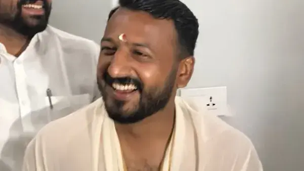 നഗ്നദൃശ്യങ്ങൾ കാണിച്ച് രാഹുൽ മാങ്കൂട്ടത്തിൽ ഭീഷണിപ്പെടുത്തി; ഫ്ലാറ്റിൽ വച്ച് പീഡിപ്പിച്ചതായി യുവതിയുടെ മൊഴി