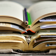 books-2158737_1920.jpg