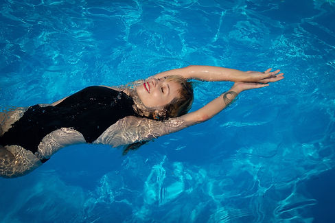 sunriseforever-pool-7380958.jpg