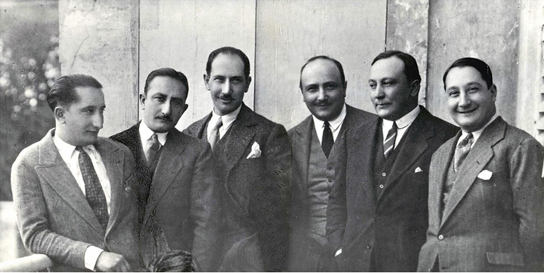 foto de creadores de motos benelli 1911