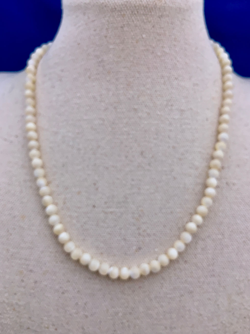 Thumbnail: Mother of Pearl