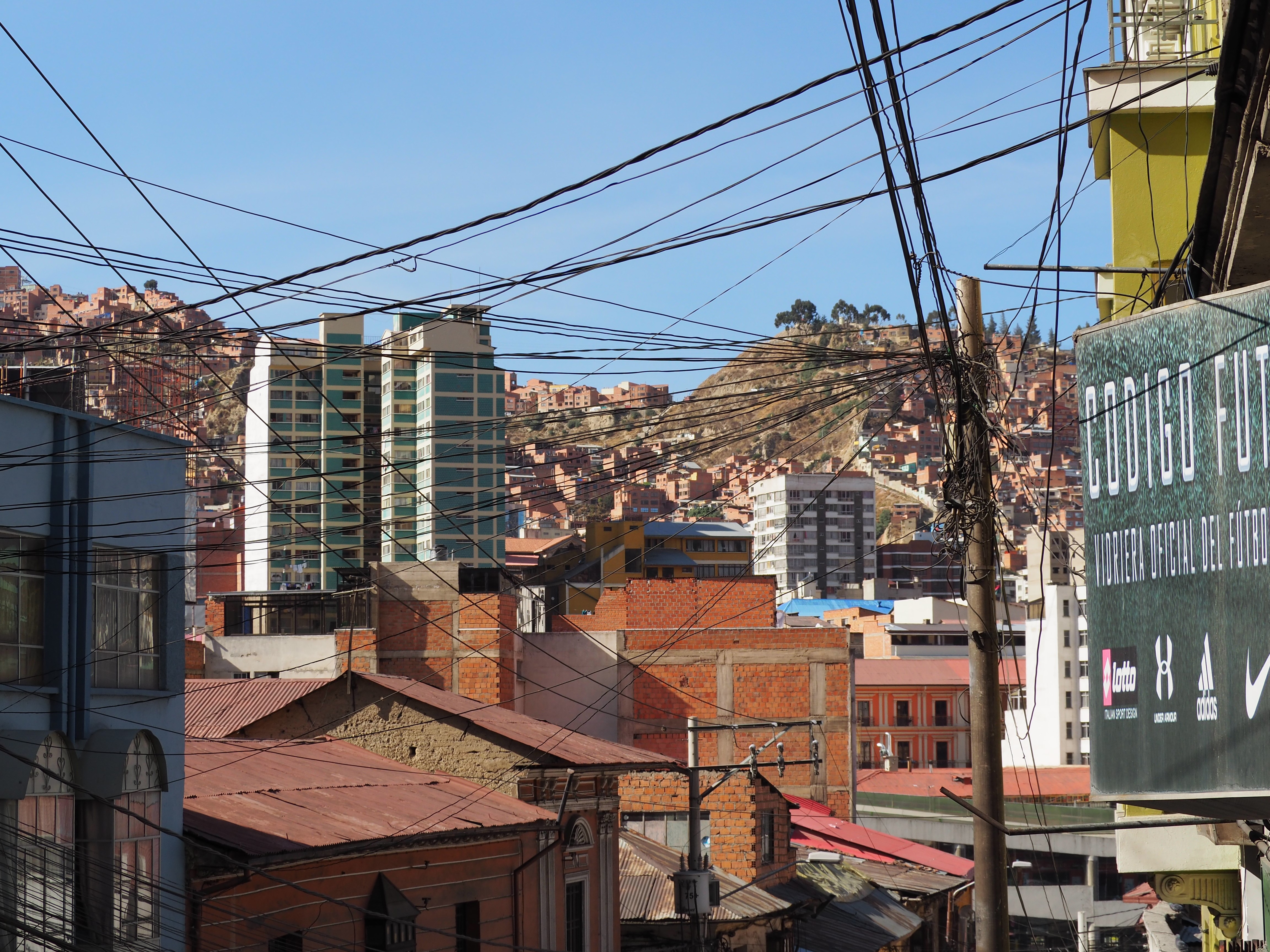 visually chaotic La Paz