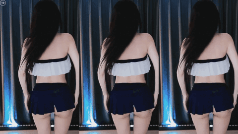 Yunhee1222 Flashing Her Buns During Sexy Dance