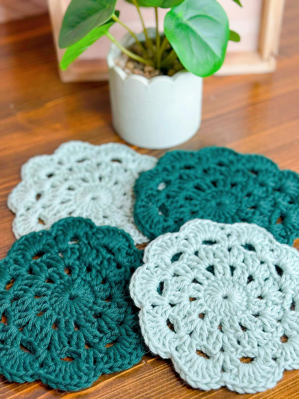 Thumbnail: Sea Green Color Scalloped Crochet Coasters