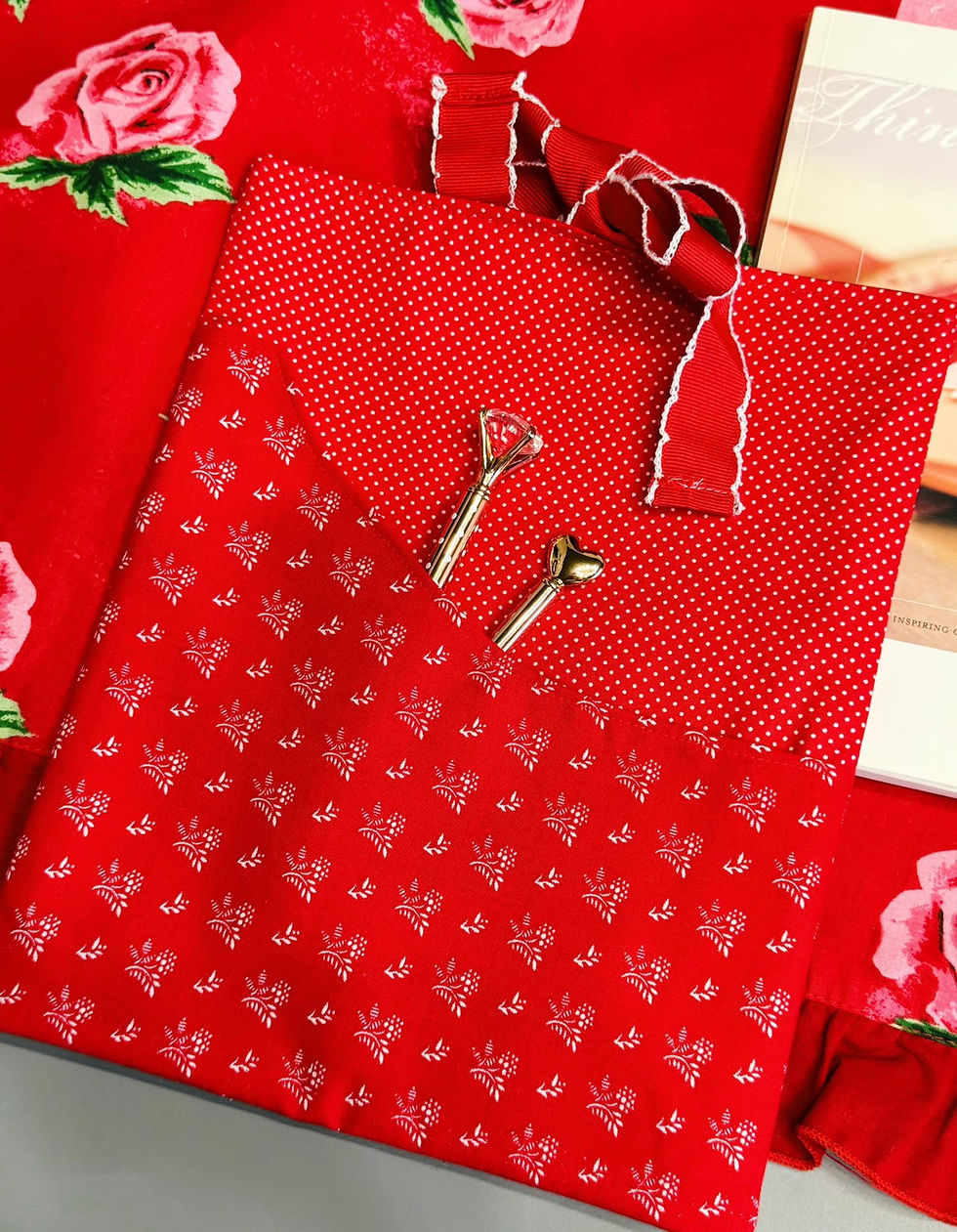 Regalo Floral Polka Dot Ribbon Book/Tablet Sleeve