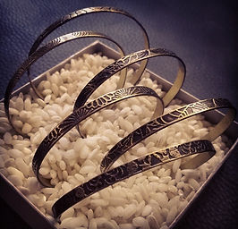 Bracelets_joncs_gravés_39e_pc.jpg