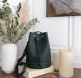 grand sac seau en cuir vert fonce 390.jp