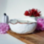 Lumânare parfumată handmade din ceară de soia și cocos, în recipient ceramic reutilizabil. Cadoul perfect – livrare rapidă în