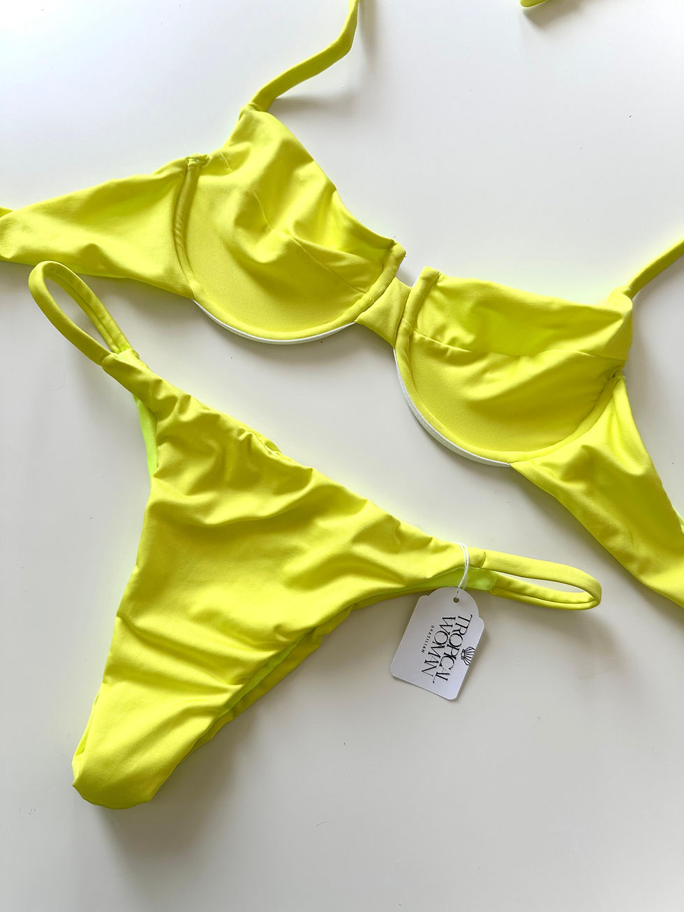 Miniatura: Bikini Sunrise