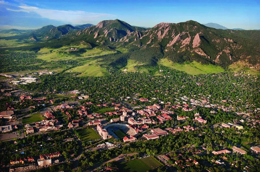 university-of-colorado-at-boulder-drone-shot-w8jq1yfxgbf6bnv1.webp