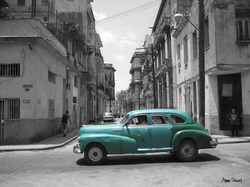 GREEN CAR SIDEWAYS B&W