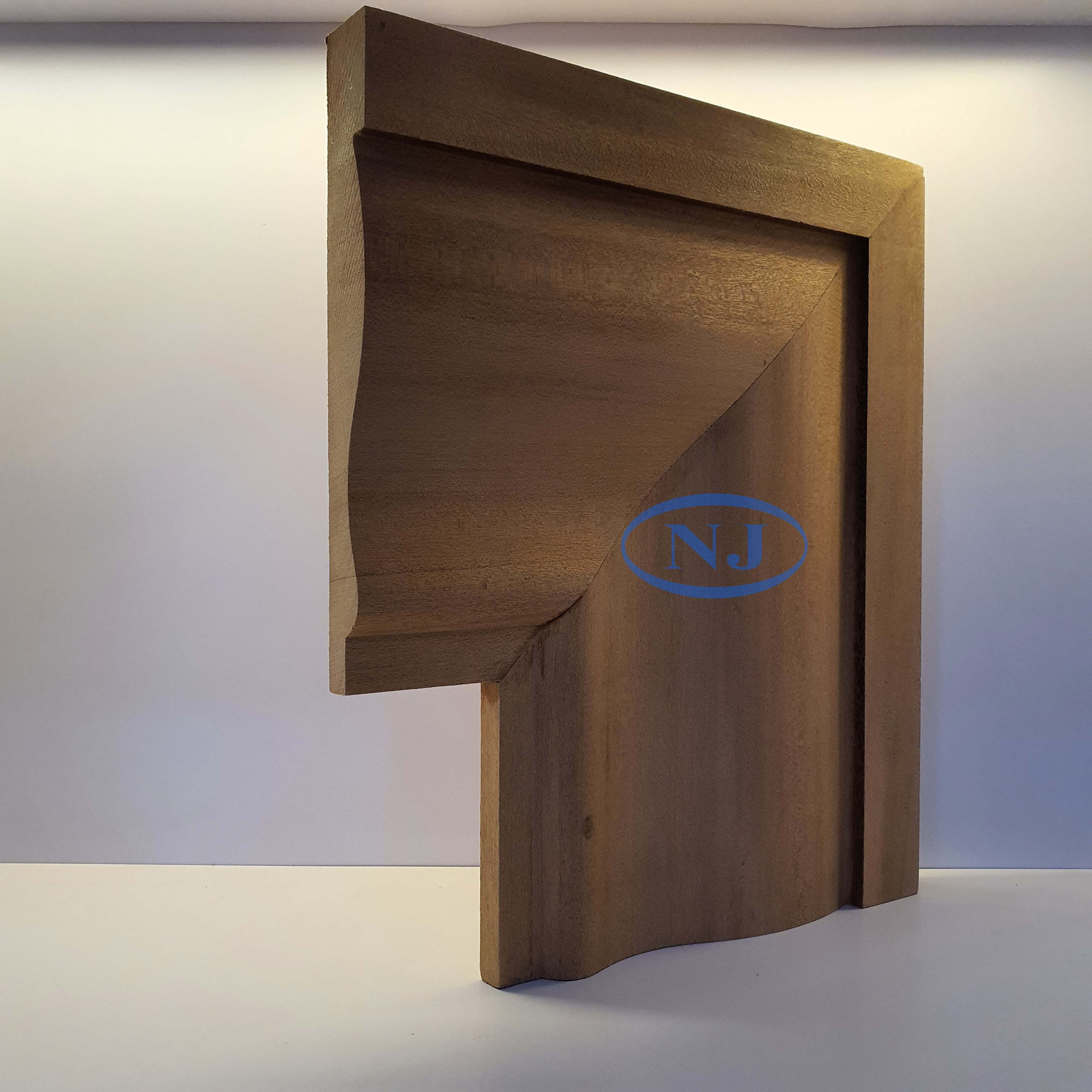 Custom Architraf Kayu Solid