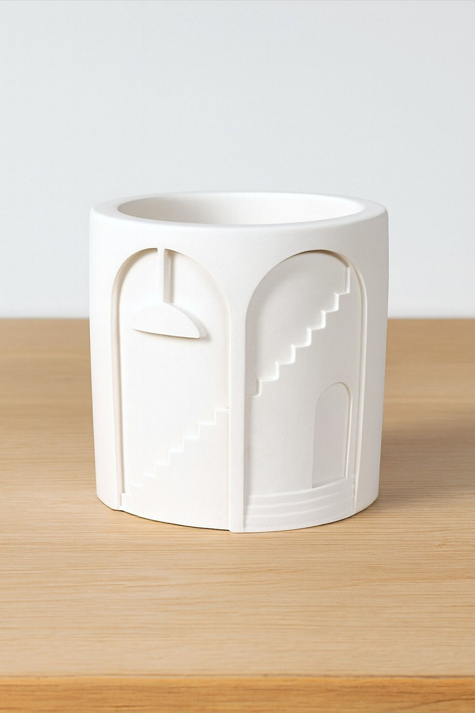 Miniature : Pot rond en Jesmonite – architecture moderne en relief
