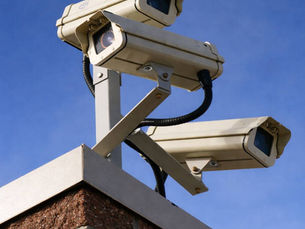 overvåkingskamera på en mast