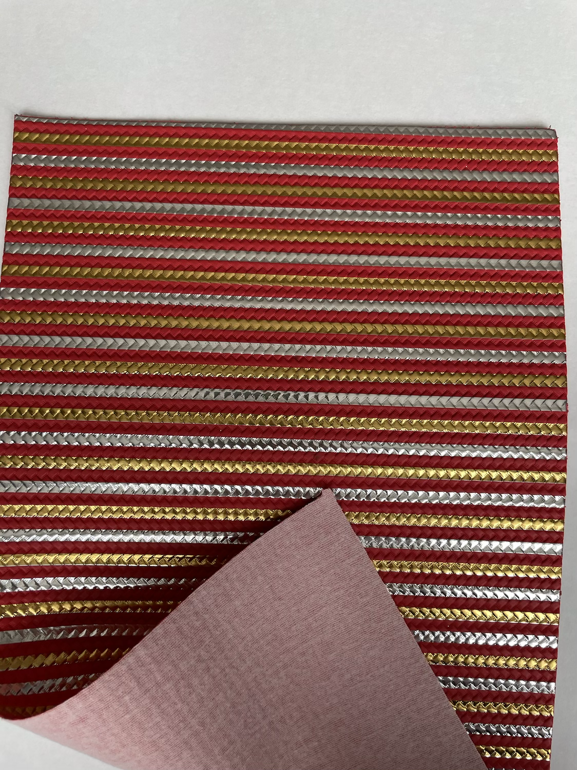 Red metallic stripe
